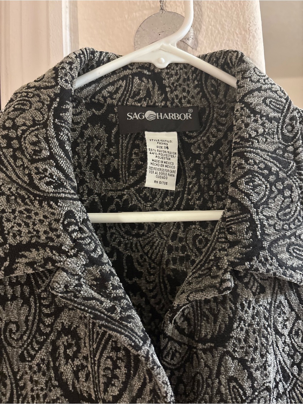 Sag Harbor Black and Gray Paisley Jacket
